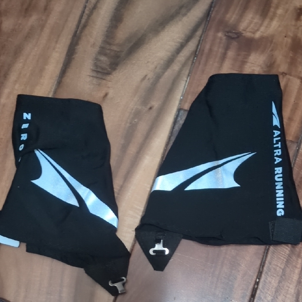 Altra Running Black Gaiters